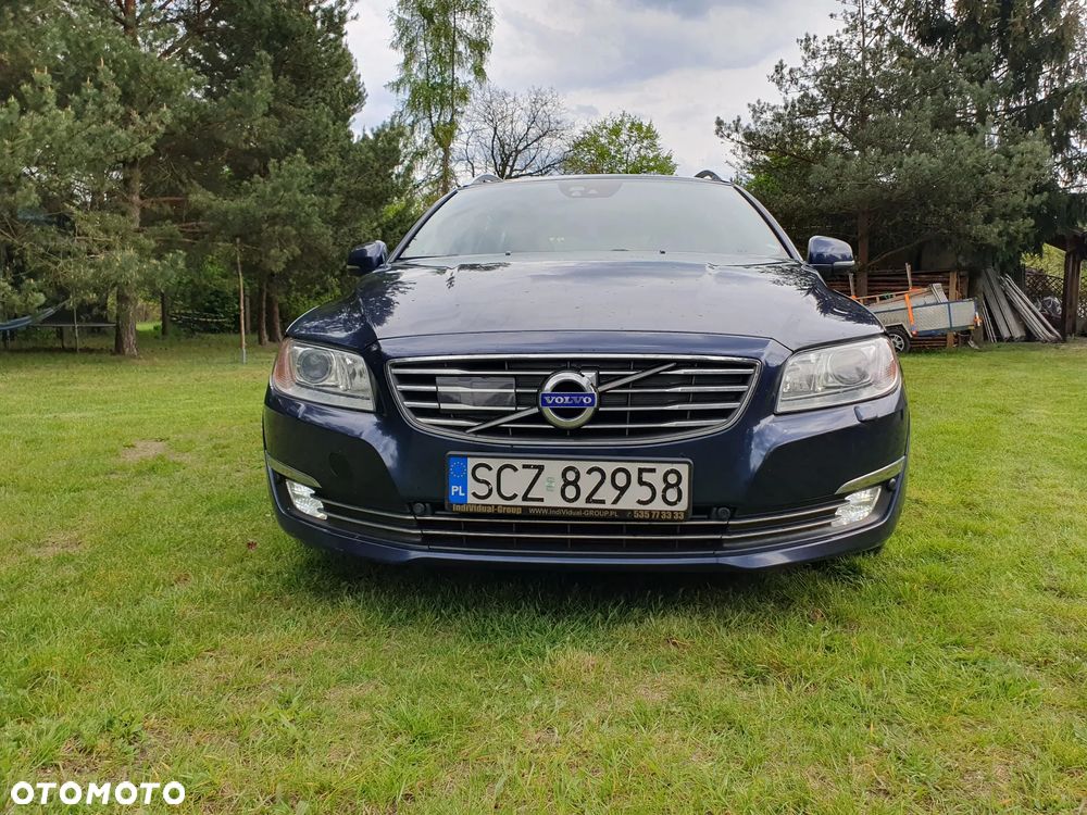 Volvo V70 D2 Momentum - 18