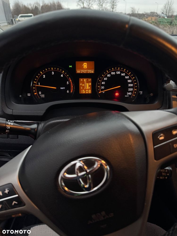 Toyota Avensis 2.0 D-4D - 7