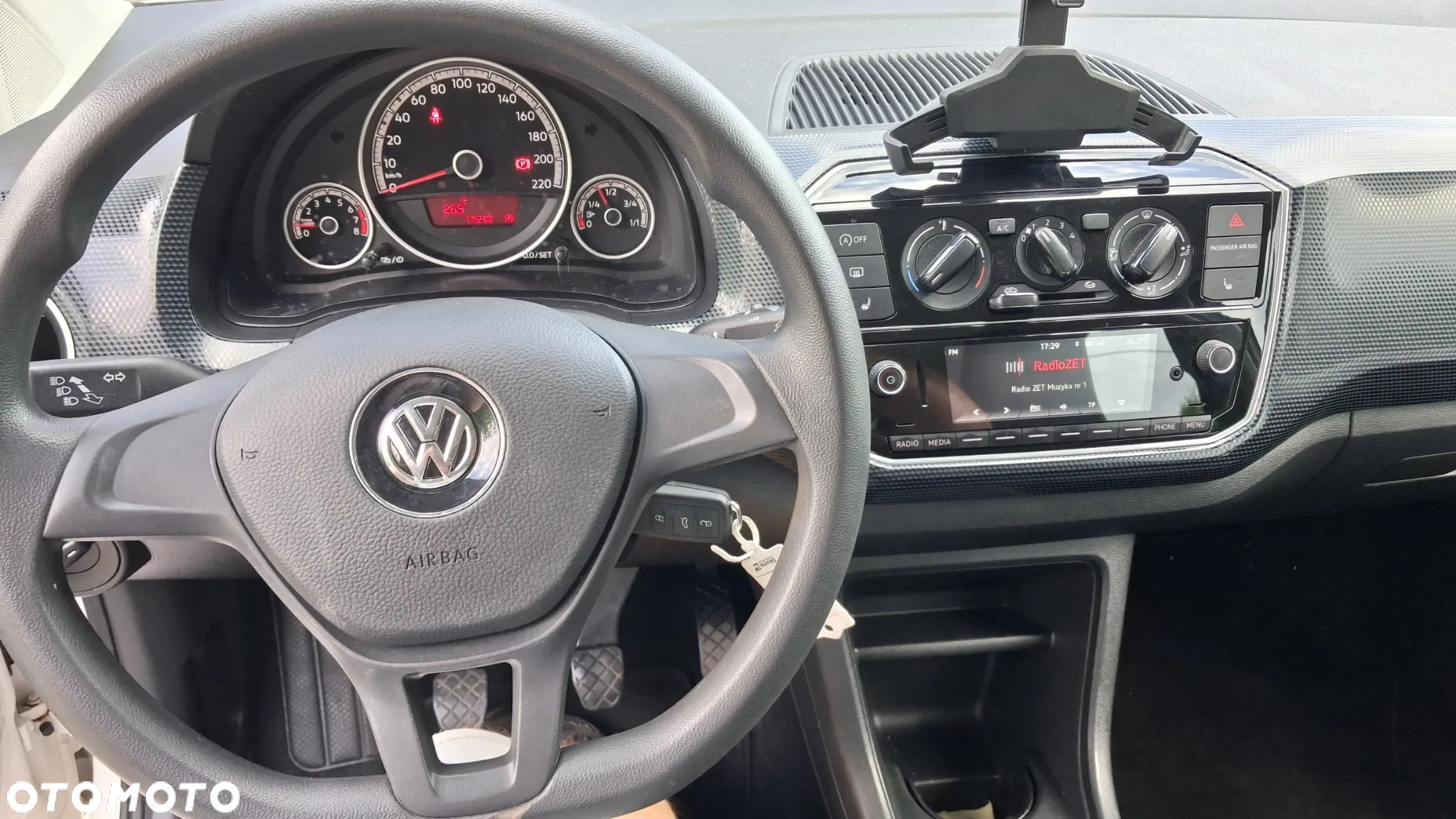 Volkswagen up! (BlueMotion Technology) high - 9