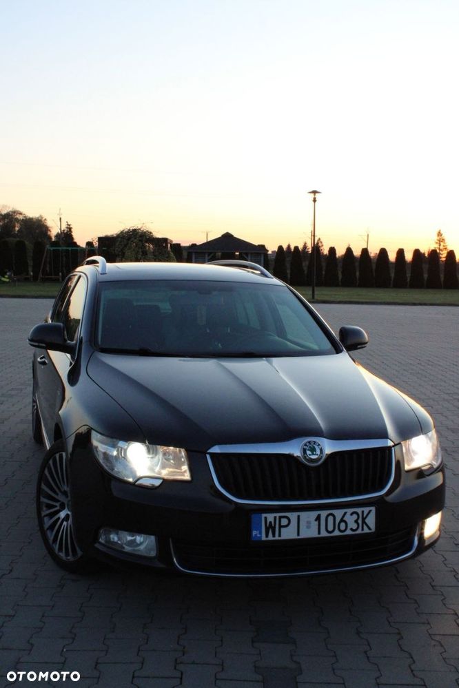 Skoda Superb 2.0 TDI L&K DSG - 20