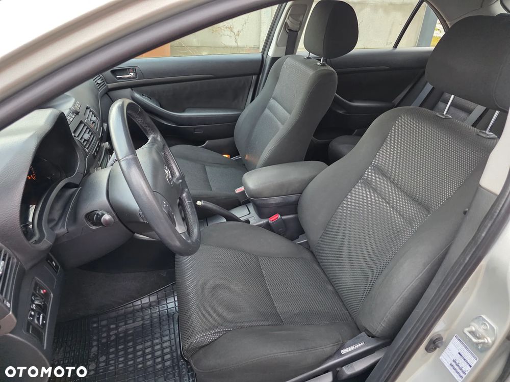 Toyota Avensis 2.0 VVT-i Prestige - 5