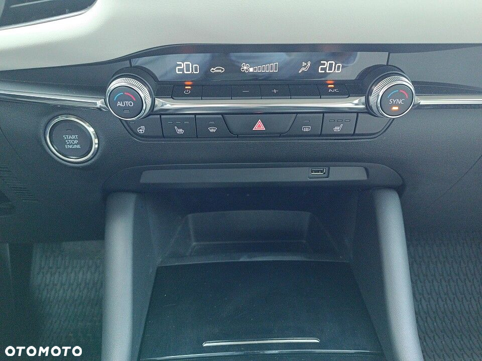 Mazda 3 - 10