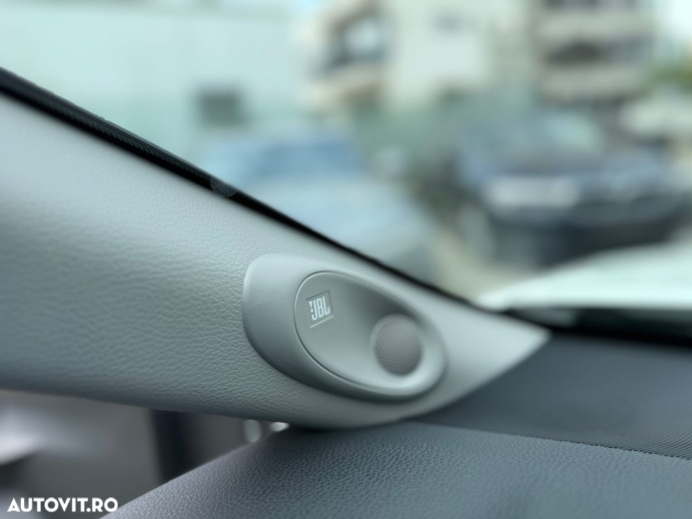 Toyota Camry 2.5 HEV Executive - 20