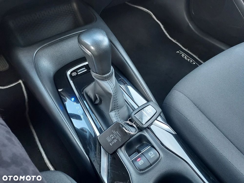 Toyota Corolla 1.8 Hybrid Comfort - 13