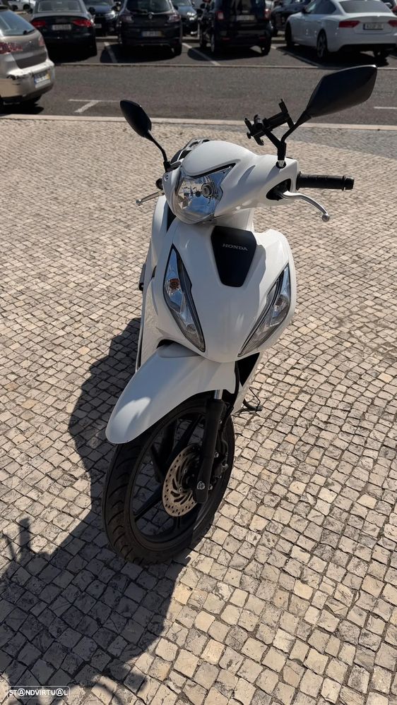 Honda Vision NSC110 - 3