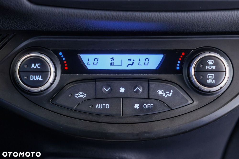 Toyota Yaris - 30