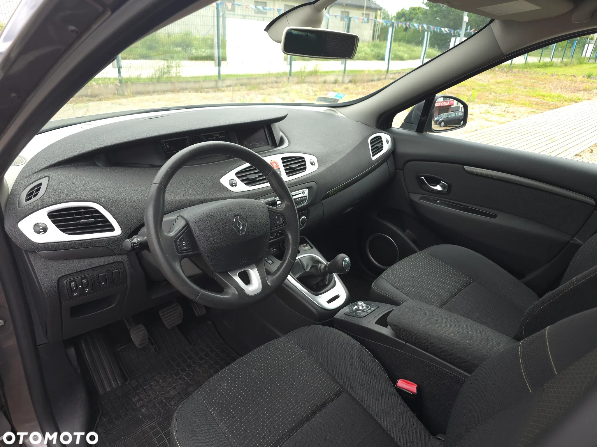 Renault Scenic 1.6 16V 110 TomTom Edition - 21