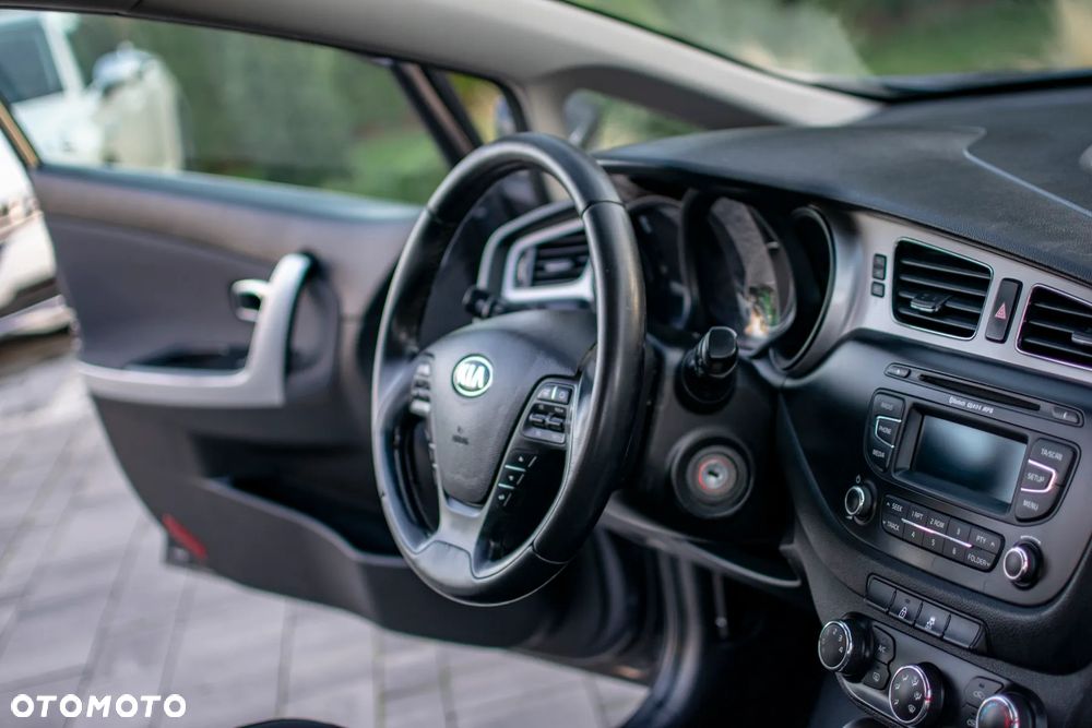 Kia Ceed - 29