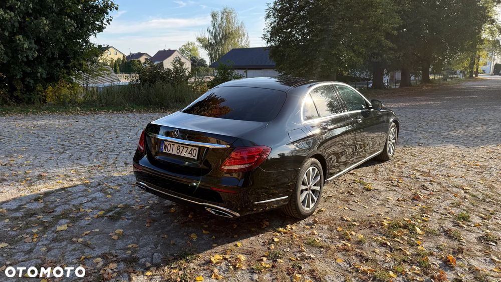 Mercedes-Benz Klasa E 200 d 9G-TRONIC - 4