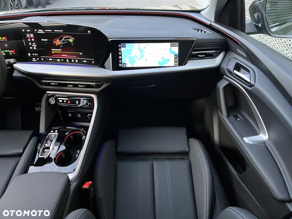 Audi Q5 Sportback - 16