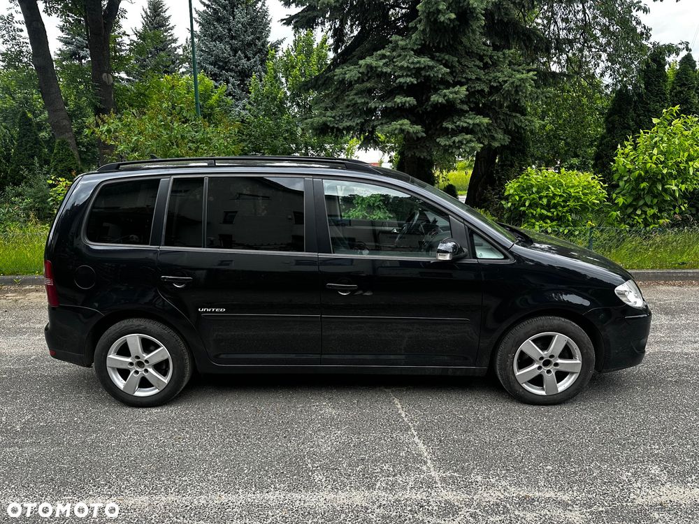Volkswagen Touran 1.9 TDI DPF DSG Trendline - 3