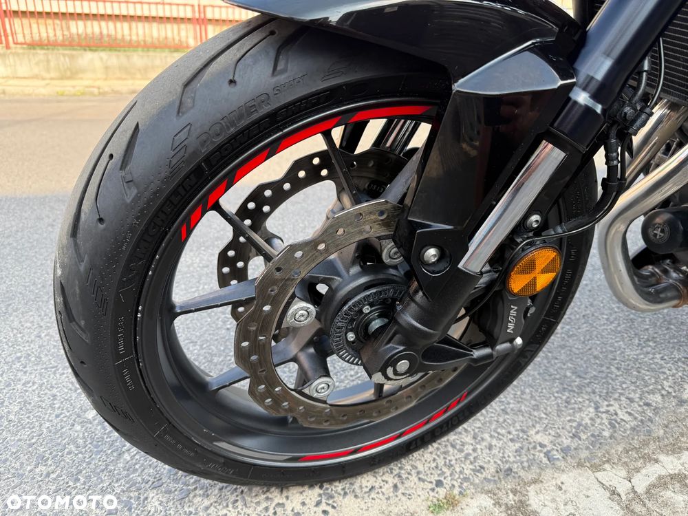 Honda CB - 24