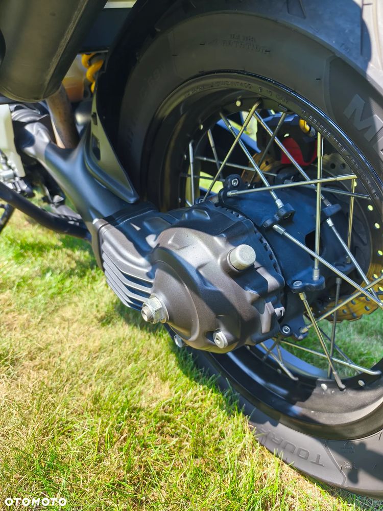 Yamaha Super Tenere - 11