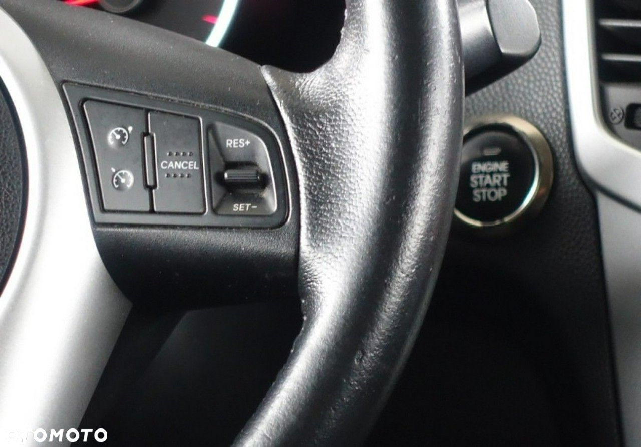 Kia Venga - 23