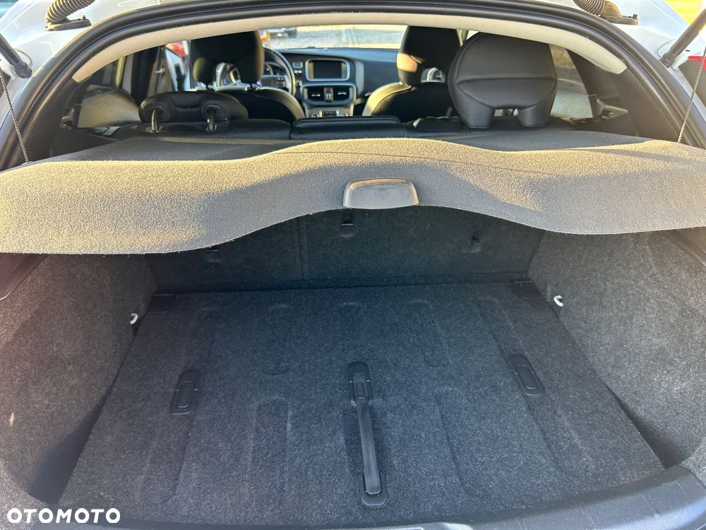 Volvo V40 D2 Kinetic - 13