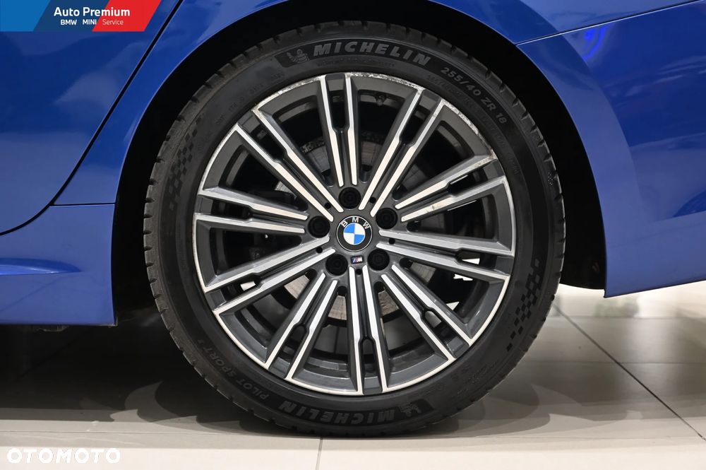 BMW Seria 3 320d xDrive - 21