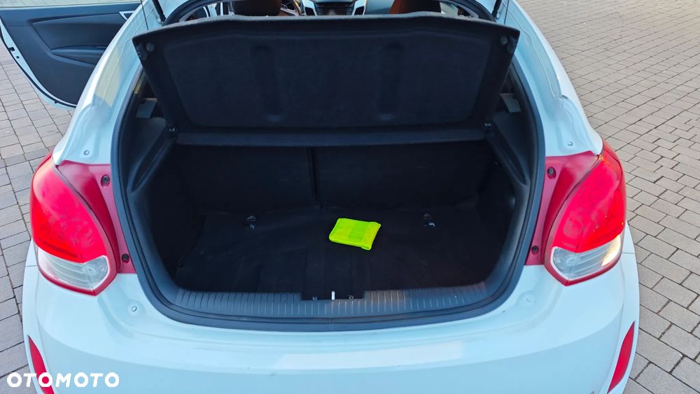 Hyundai Veloster 1.6 Premium - 10