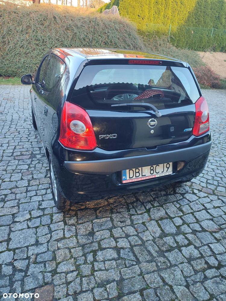 Nissan Pixo - 2