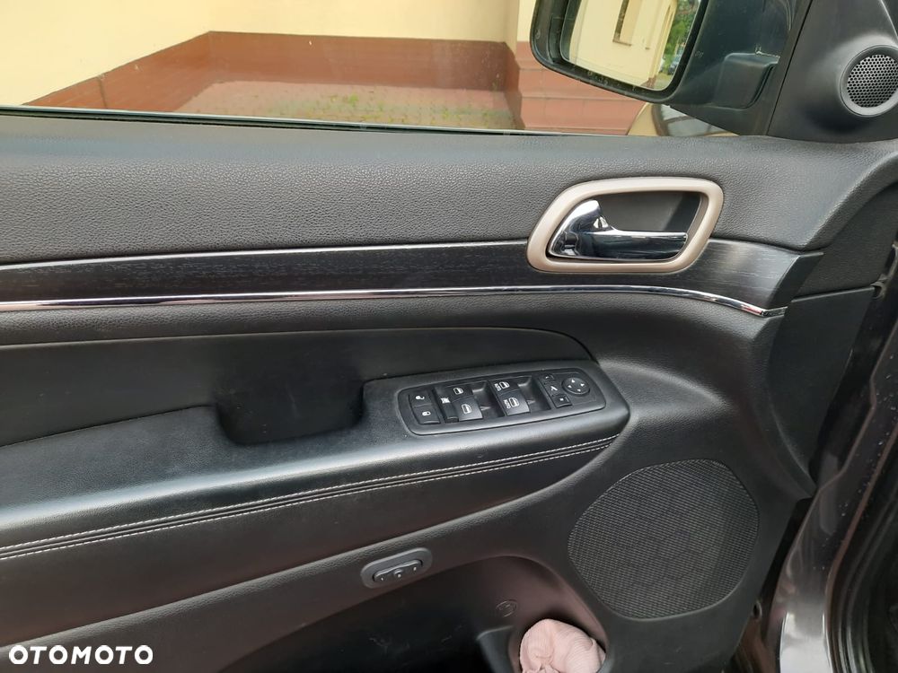 Jeep Grand Cherokee - 8