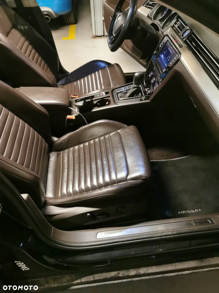 Volkswagen Passat 2.0 TDI Bi-Turbo BMT 4Mot Highline DSG - 10