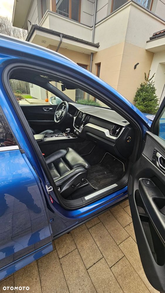 Volvo XC 60 D4 AWD R-Design - 10