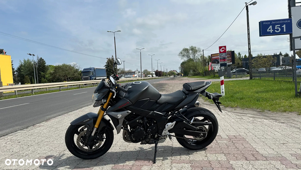 Suzuki SV