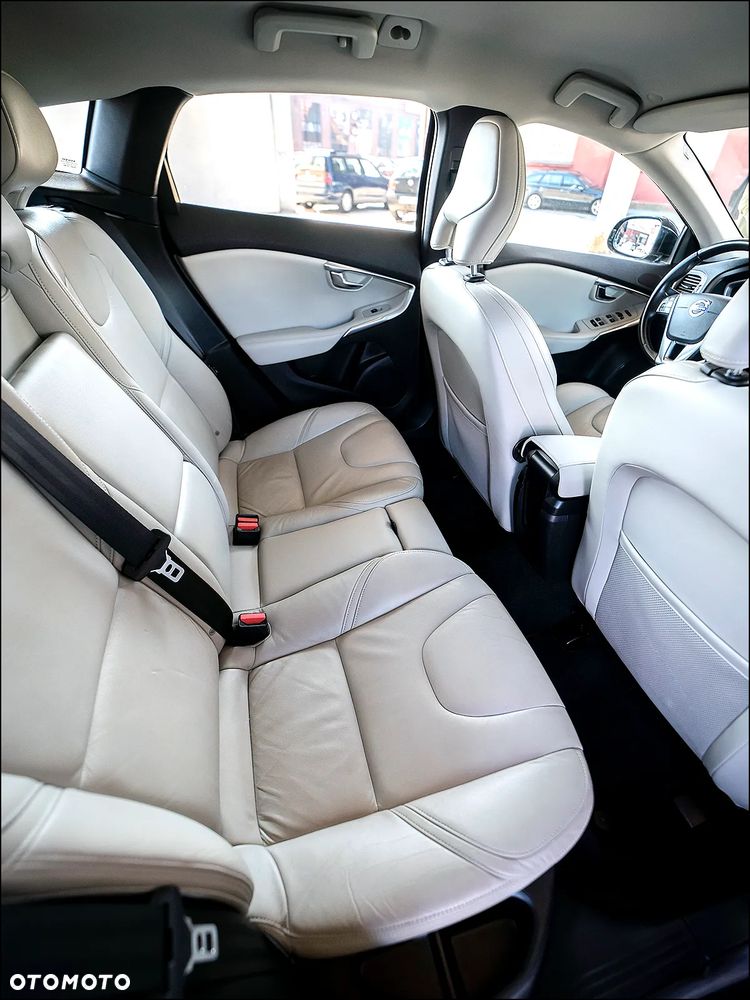 Volvo V40 D2 Summum - 35