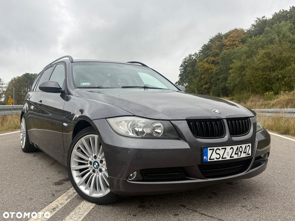 BMW Seria 3 320d DPF Touring - 1