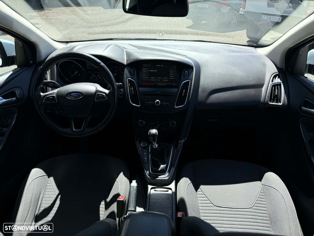 Ford Focus SW 1.0 SCTi Titanium Best - 23