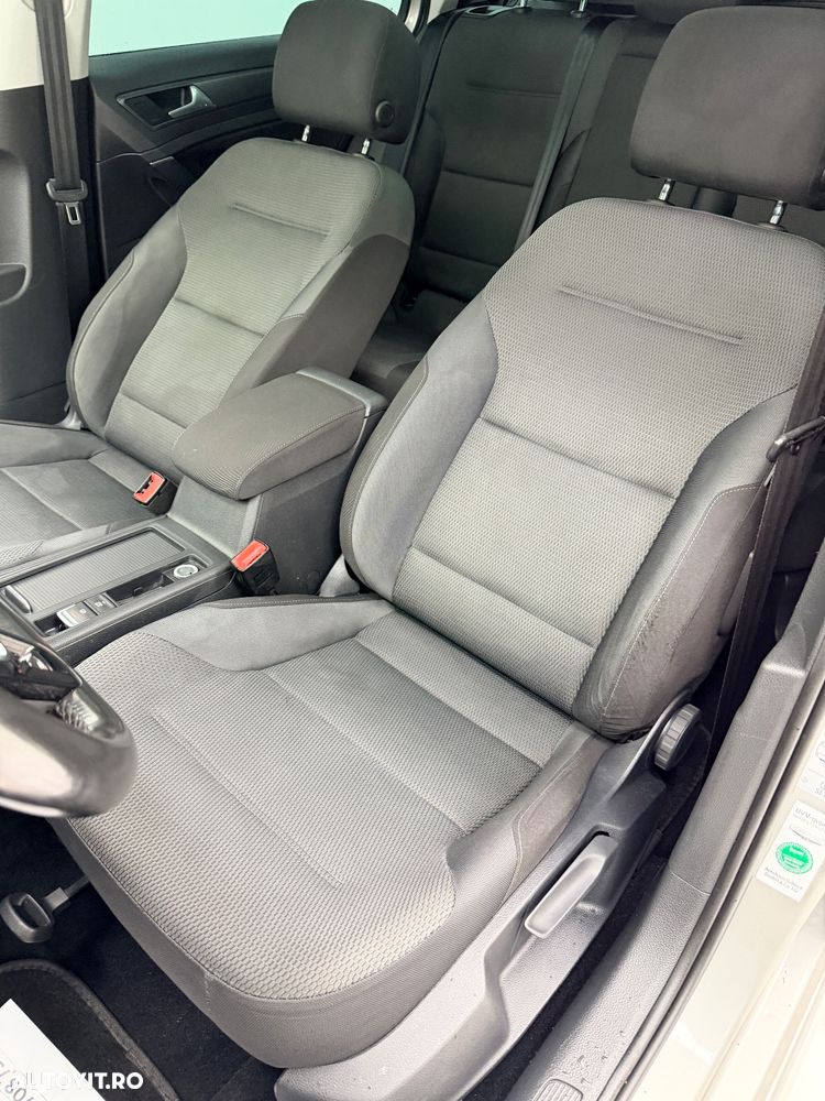 Volkswagen Golf 2.0 BlueTDI DSG Highline - 18