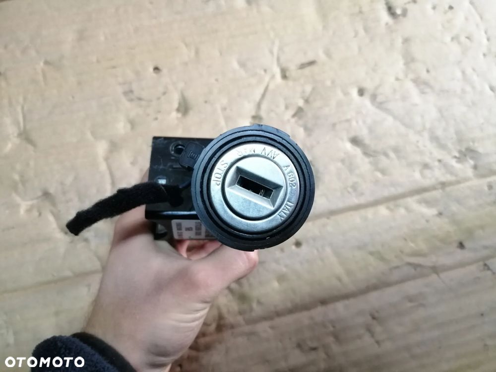 Fiat Bravo II 1.4 T.Jet zestaw startowy komputer Bosch 0261201687 stacyjka 2 klucze immo skrzynki bezpieczników i inne - 20