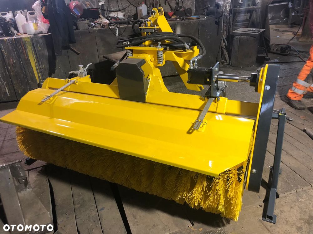 Zamiatarka odśnieżarka szczotka hydrauliczna GMR Stensballe Kubota Iseki - 3