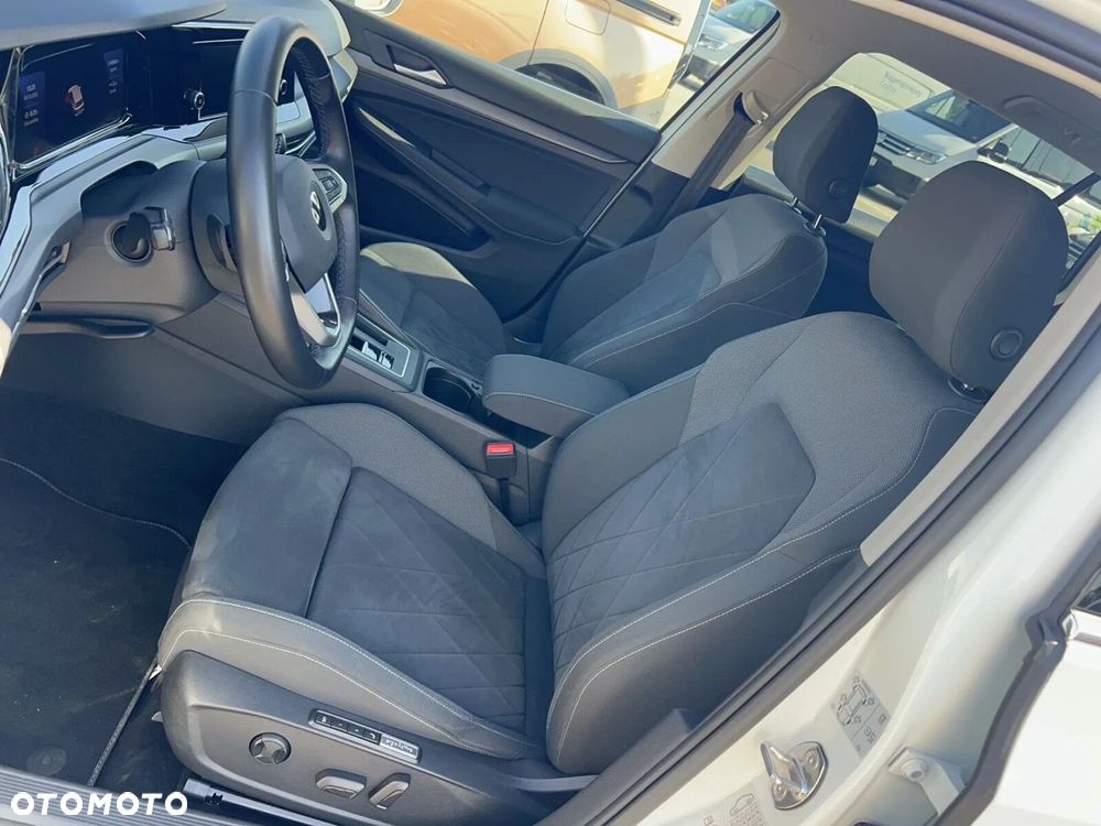 Volkswagen Golf - 11