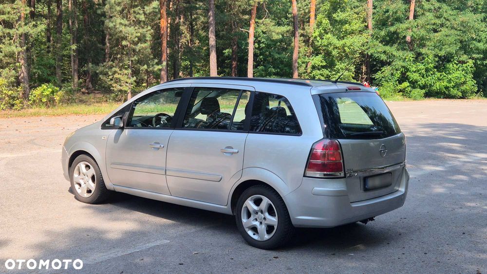 Opel Zafira - 2