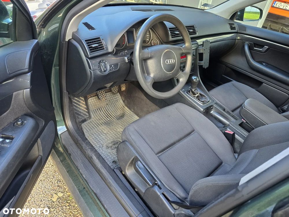 Audi A4 Limousine - 6