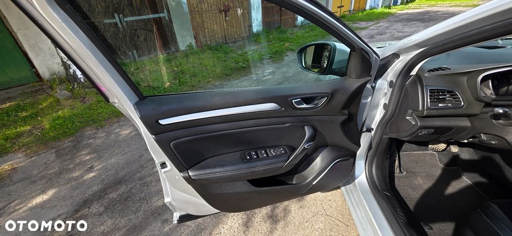 Renault Megane TCe 140 GPF EDC INTENS - 12