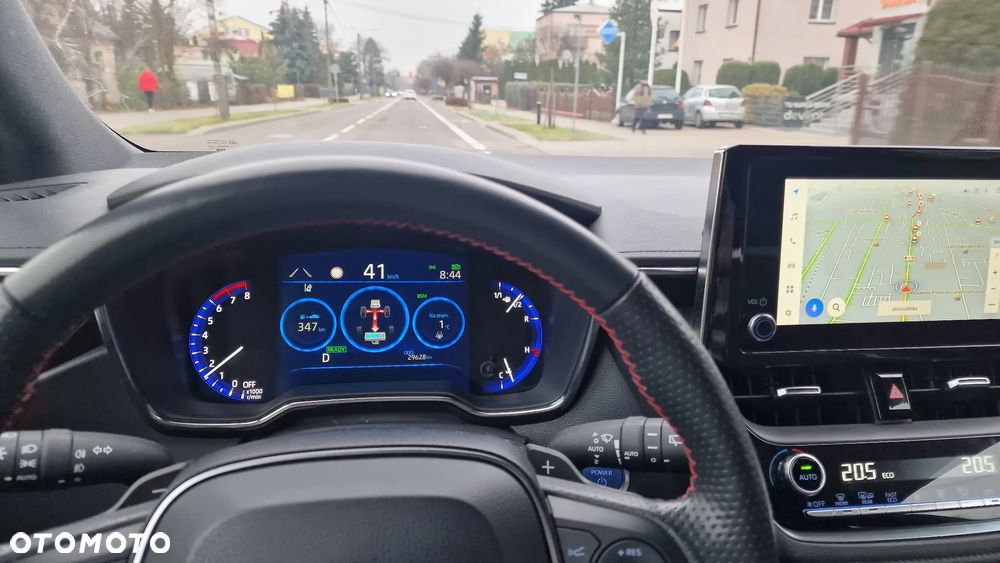 Toyota Corolla 2.0 Hybrid GR Sport - 32