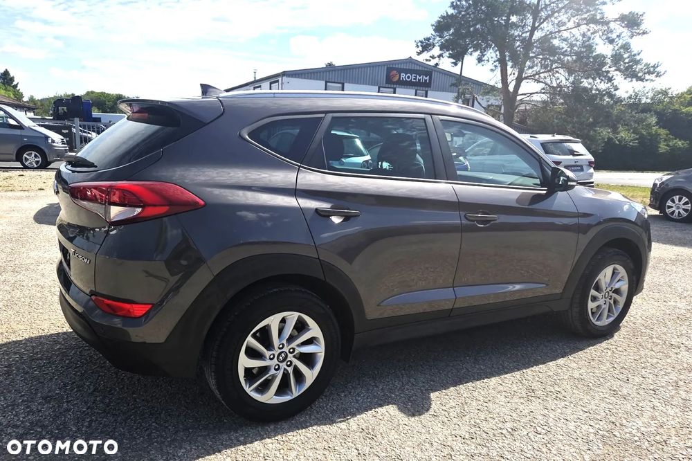 Hyundai Tucson 1.6 GDI BlueDrive Style 2WD - 17