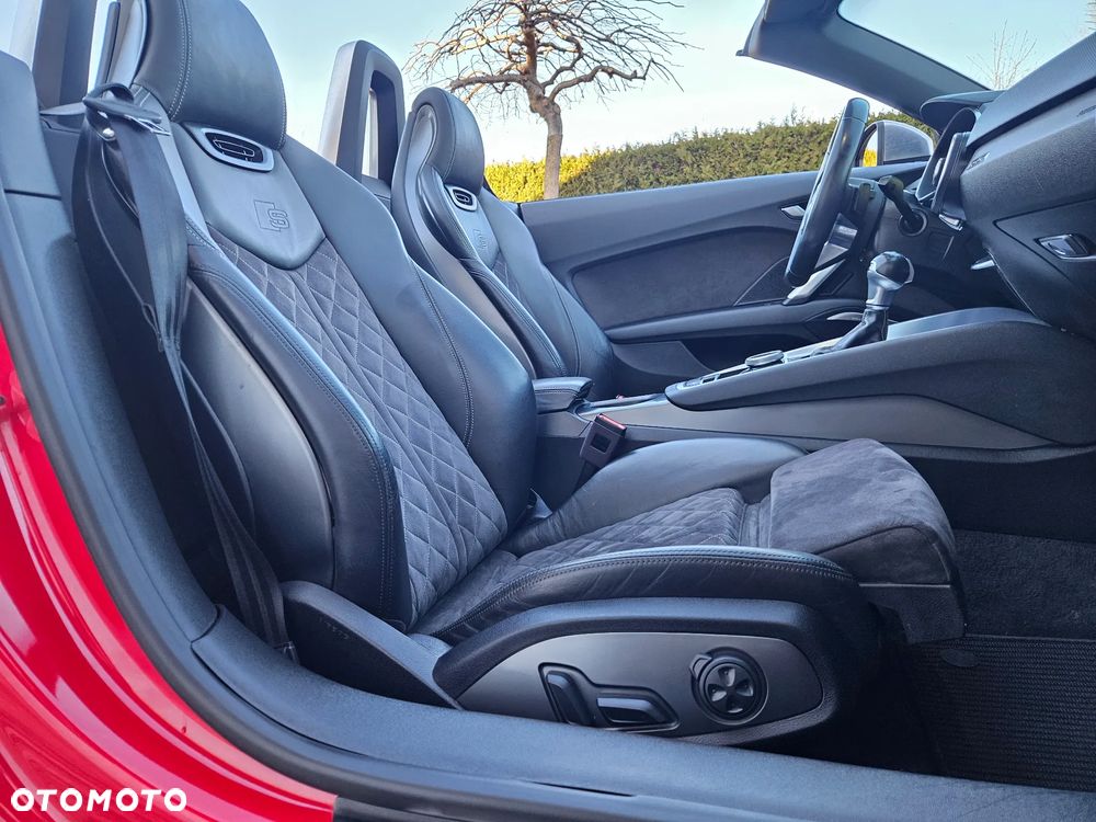 Audi TT S Roadster tronic - 22
