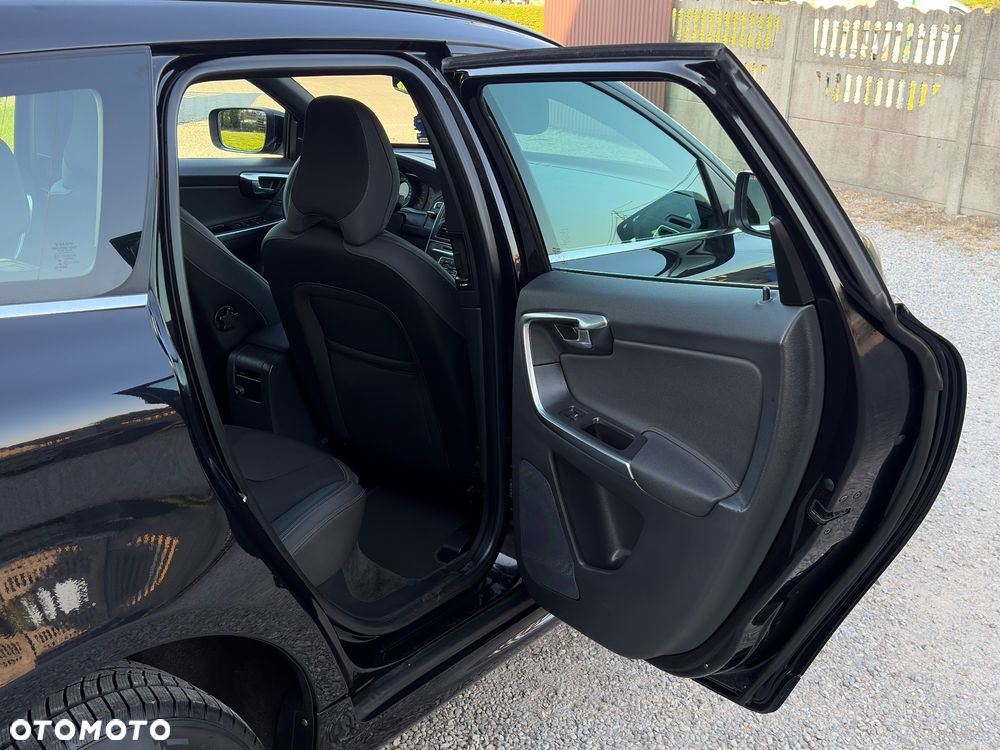 Volvo XC 60 D3 R-Design Momentum - 33