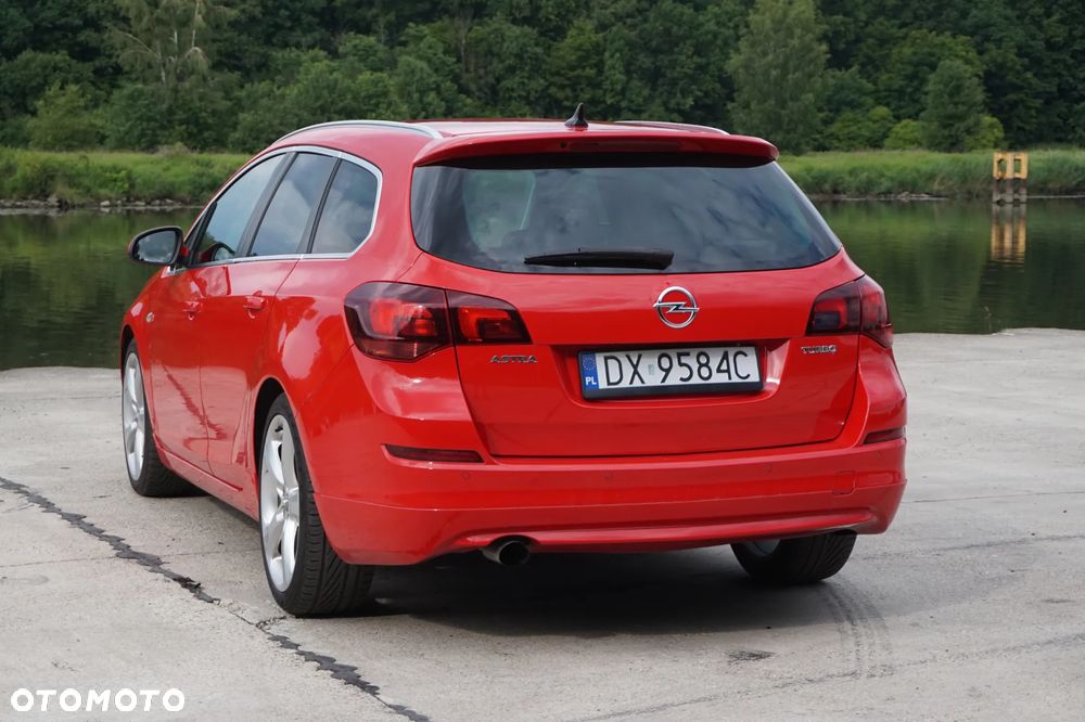 Opel Astra 1.4 Turbo - 11