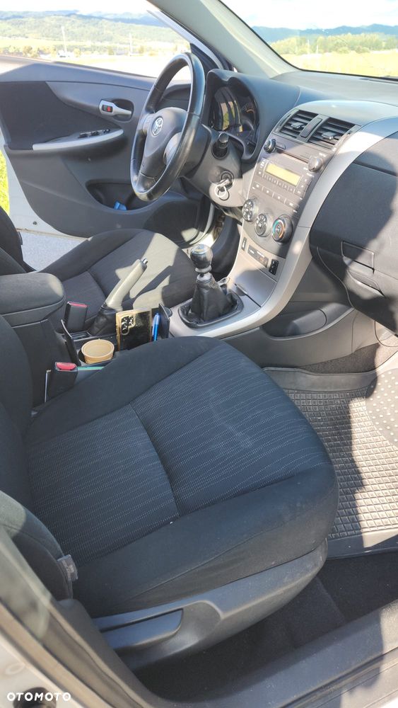Toyota Corolla 2.0 D-4D Luna - 8