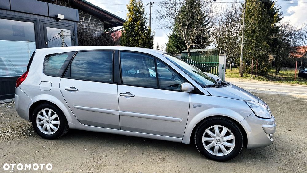 Renault Grand Scenic 2.0 16V Privilege - 10