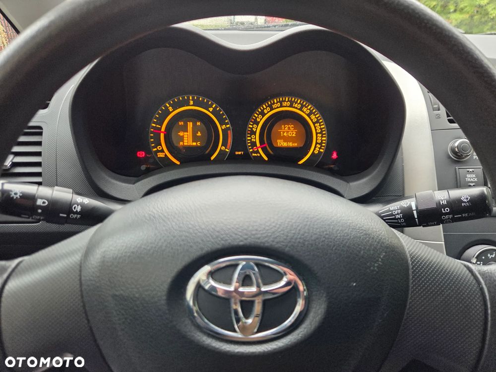 Toyota Auris 1.4 D-4D Terra - 30