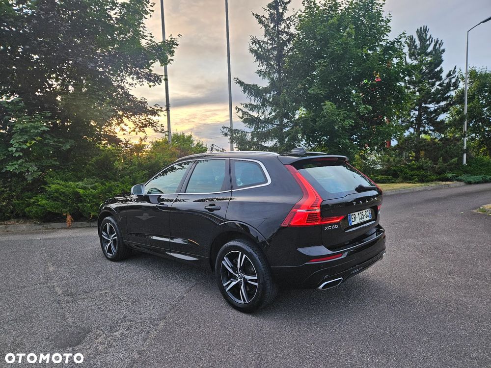 Volvo XC 60 D4 AWD Geartronic RDesign - 16