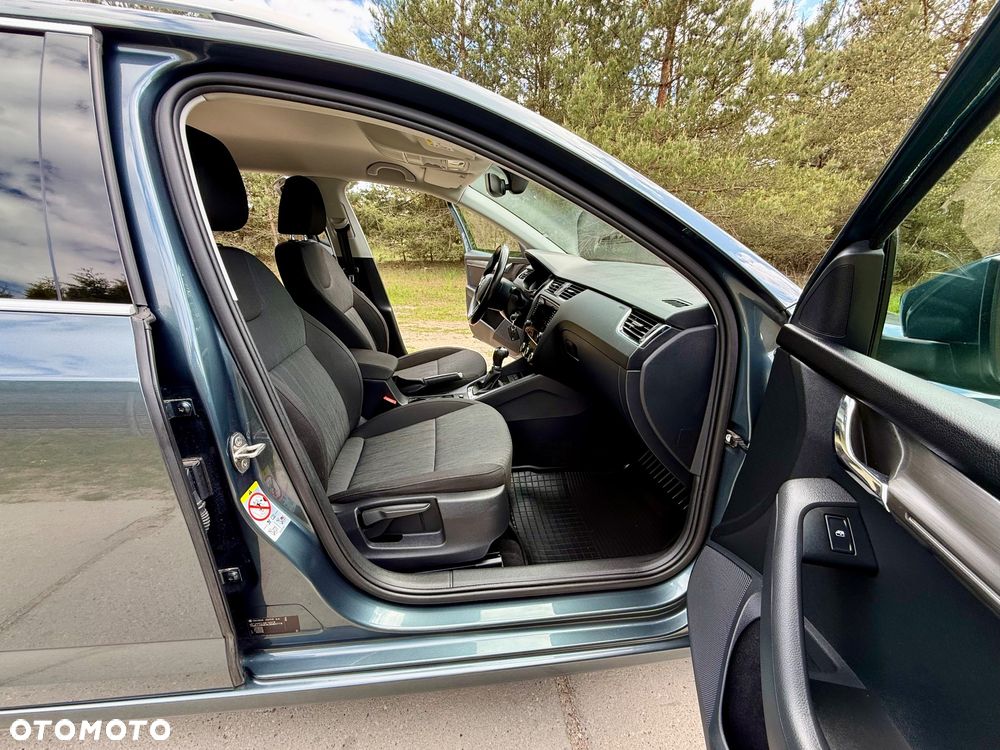 Skoda Octavia 2.0 TDI Edition DSG - 34