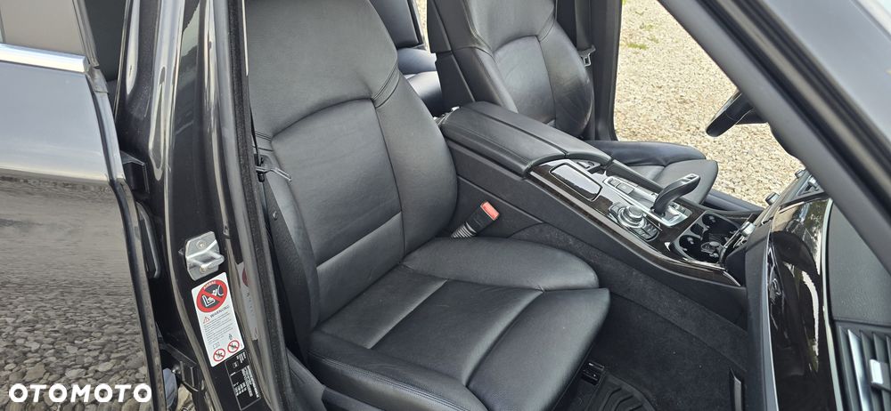 BMW Seria 5 530d xDrive - 18