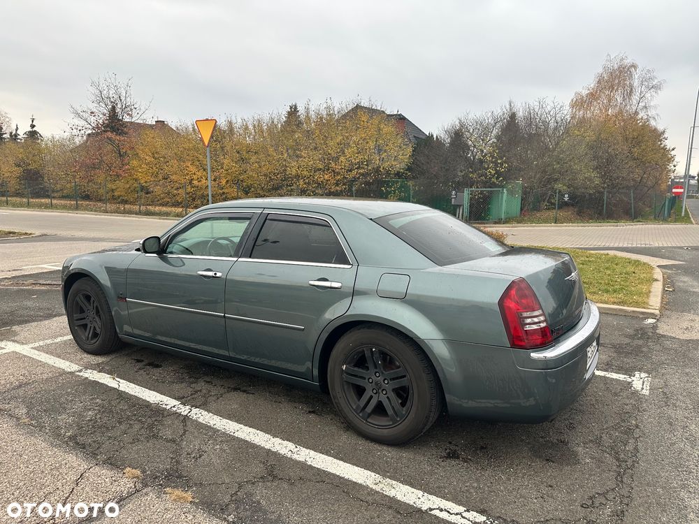 Chrysler 300C 5.7 V8 Hemi - 10