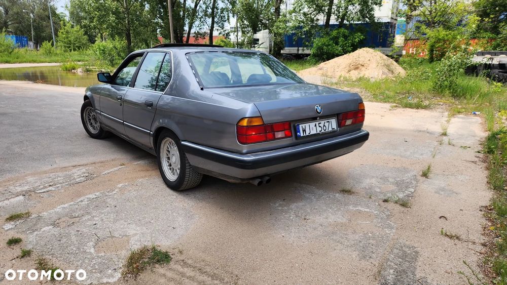 BMW Seria 7 730i - 9