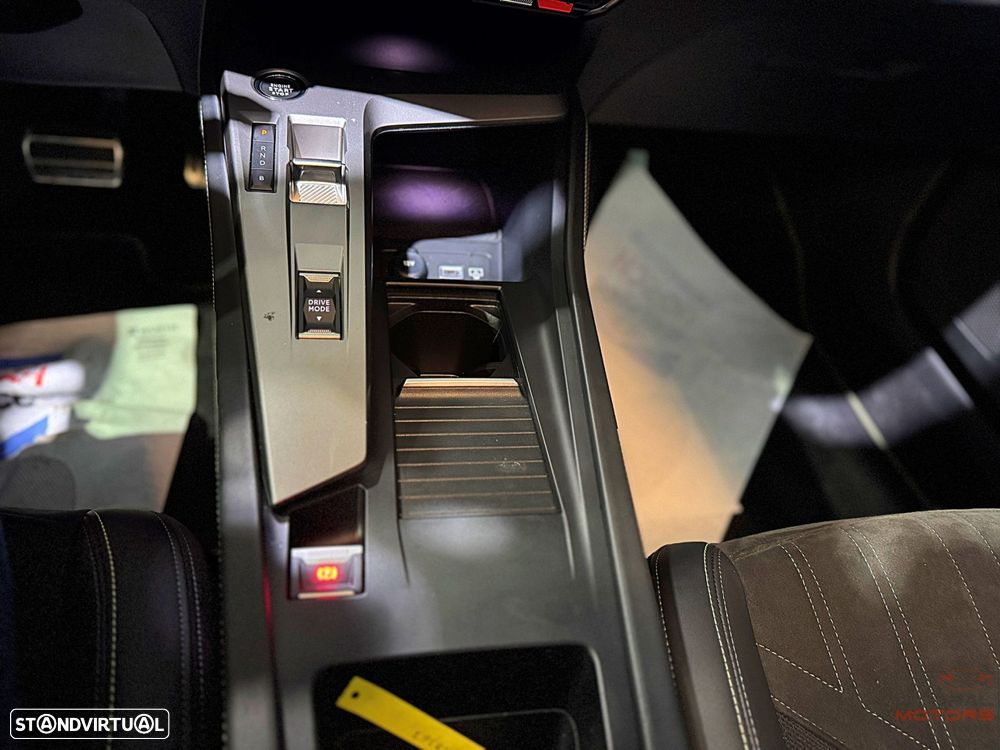 Peugeot 408 1.6 Hybrid GT e-EAT8 - 29